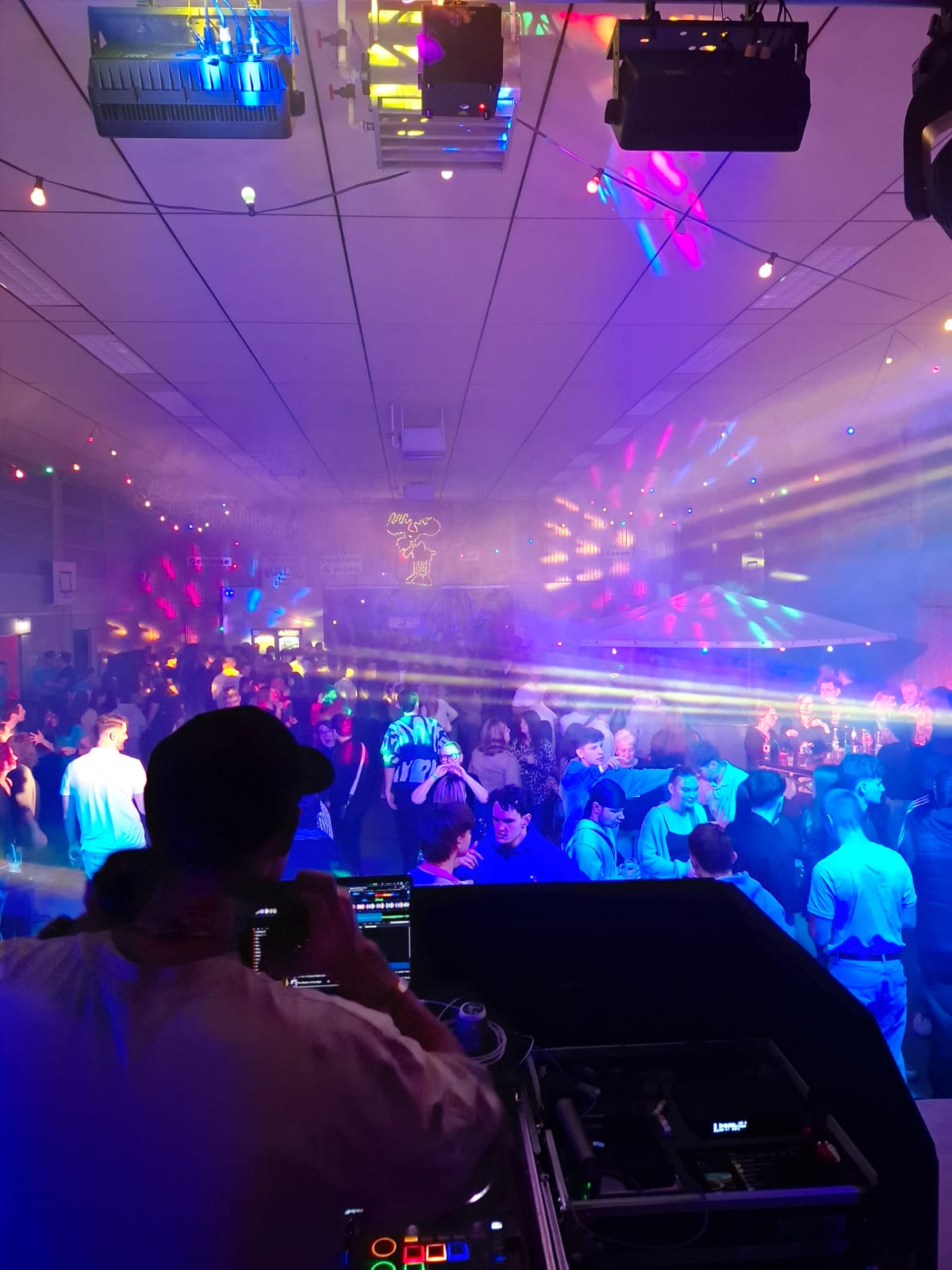 Mehr über den Artikel erfahren Fest ohne Namen am Samstag, den 13. Dezember 2025:                            Ein unvergesslicher Abend mit kleinen Highlights